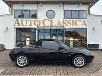 Begagnad Alfa Romeo Spider Lusso 155 HK (114 kW) 1998 Svart Cab