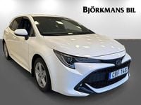 Begagnad Toyota Corolla Hybrid 98 HK (72 kW) 2022 Vit Halvkombi