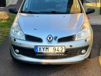 Begagnad Renault Clio R.S. 75 HK (55 kW) 2007 Halvkombi
