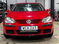 Begagnad VW Golf V 115 HK (84 kW) 2004 Halvkombi