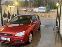 begagnad Ford Focus 5-dörrars 1.8 Flexifuel Trend Euro 4