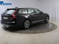 Begagnad Volvo V90 Core 253 HK (186 kW) 2023 Svart Kombi