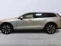 Begagnad Volvo V60 CC 197 HK (144 kW) 2021 Kombi
