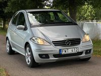 Begagnad Mercedes A180 Avantgarde 109 HK (80 kW) 2007 Silver Halvkombi