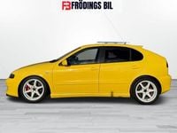 Begagnad Seat Leon CUPRA 224 HK (164 kW) 2004 Gul Halvkombi