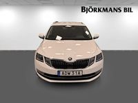 Begagnad Skoda Octavia Style 150 HK (110 kW) 2019 Vit Kombi