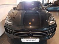 begagnad Porsche Cayenne Coupé E-Hybrid, 462hk, 2023 1450mil Se Spec