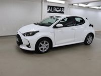 Begagnad Toyota Yaris Hybrid Active 116 HK (85 kW) 2021 Vit Halvkombi