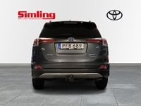 begagnad Toyota RAV4 2.5 AWD Active Plus / Drag / Motorvärmare / Navi / Vinterhjul