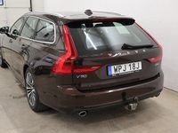 Begagnad Volvo V90 Momentum 190 HK (139 kW) 2019 Maple brown met. Kombi