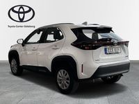 begagnad Toyota Yaris Cross Hybrid 1,5 ACTIVE TAKRELING 2023, Halvkombi