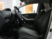 begagnad Toyota Yaris 5-dörrar 1.0 VVT-i / M+K VÄRMARE / NYBESIKTIGAD