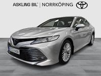 Begagnad Toyota Camry Executive 218 HK (160 kW) 2019 Silver Sedan