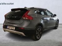 begagnad Volvo V40 CC D3 D3 Geartronic Momentum B-Kamera Värmare 2019 Grå