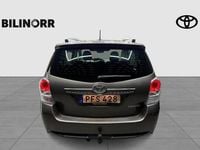 Begagnad Toyota Verso 148 HK (108 kW) 2017 Grå Minibuss