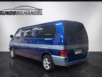 Begagnad VW Caravelle 116 HK (85 kW) 2002 Blå Minibuss