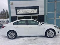 Begagnad Opel Insignia drive 140 HK (102 kW) 2015 Vit Halvkombi