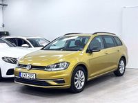 Begagnad VW Golf VII 110 HK (80 kW) 2017 Curcuma yellow metallic Kombi