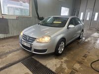 begagnad VW Jetta 2.0 FSI Businessline Euro 4 ny servad o ny besiktad Automat