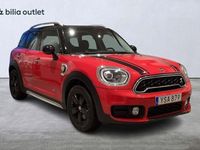 begagnad Mini Cooper S Countryman E ALL4 Salt II Hybrid Farthållare P-sens Navi 2019 Röd