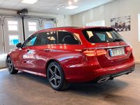 begagnad Mercedes E300 T PLUG-IN Amg Pano HUD Gps SE SPEC 306hk