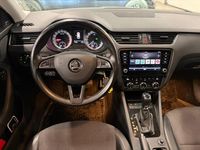 Begagnad Skoda Octavia Style 150 HK (110 kW) 2018 Vit Kombi