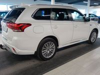 begagnad Mitsubishi Outlander P-HEV Business X med Dragkrok