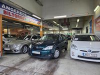 Begagnad Toyota Corolla 110 HK (80 kW) 2005 Mörkgrön Halvkombi