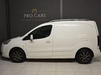 Begagnad Peugeot Partner 90 HK (66 kW) 2014 Vit Minibuss