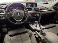 Begagnad BMW 318 Sport Line 150 HK (110 kW) 2018 Vit Sedan