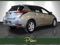 Begagnad Toyota Auris Active 116 HK (85 kW) 2015 Brun Halvkombi