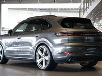 Begagnad Porsche Cayenne 476 HK (350 kW) 2024 Grå SUV