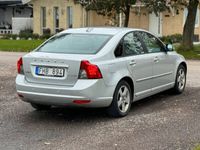 begagnad Volvo S40 D2 SKINN / FULLSERVAD / NYBES