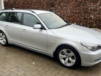 Begagnad BMW 530 272 HK (200 kW) 2009 Silver metallic Kombi