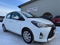 Begagnad Toyota Yaris Active 99 HK (72 kW) 2016 Vit Halvkombi
