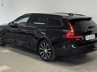 Begagnad Volvo V60 Plus 310 HK (228 kW) 2023 Svart Kombi