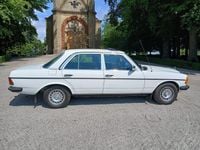 Begagnad Mercedes 200 109 HK (80 kW) 1985