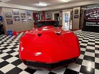 Begagnad Chevrolet Corvette 534 HK (392 kW) 1976 Röd Sportkupé