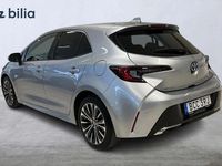 Begagnad Toyota Corolla Hybrid Style 141 HK (103 kW) 2024 Silver Halvkombi