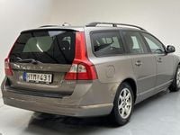 Begagnad Volvo V70 Momentum 200 HK (147 kW) 2009 Grå Kombi