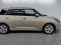 Begagnad Suzuki Swift 83 HK (61 kW) 2024 Caravan ivory Halvkombi