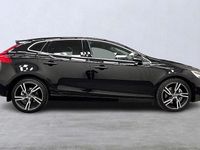 Begagnad Volvo V40 R-Design 151 HK (111 kW) 2019 Svart Halvkombi
