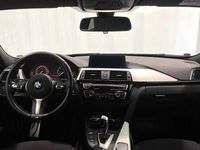 begagnad BMW 320 i xDrive Touring M sport Sensorer Drag 2018, Kombi