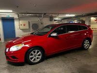 Begagnad Volvo V60 R-Design 136 HK (100 kW) 2013 Kombi