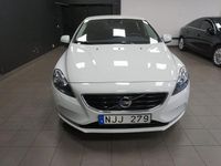 Begagnad Volvo V40 Kinetic 116 HK (85 kW) 2014 Vit