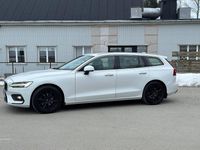 Begagnad Volvo V60 Momentum 150 HK (110 kW) 2019 Vit Kombi