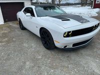 Begagnad Dodge Challenger 381 HK (280 kW) 2015 Vit Sportkupé