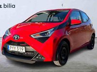 Begagnad Toyota Aygo X-play 72 HK (52 kW) 2018 Röd Halvkombi