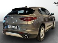 Begagnad Alfa Romeo Stelvio 209 HK (153 kW) 2017 Grå (grey) SUV