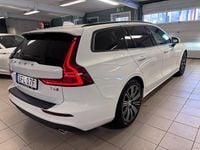 Begagnad Volvo V60 Momentum 253 HK (186 kW) 2020 Vit Kombi